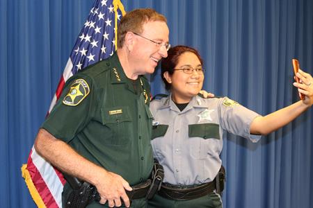 Explorer takes selfie with Sheriff Judd
